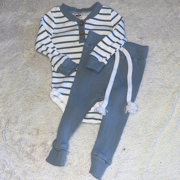 Matching ribbed set - Picture 2 of 6